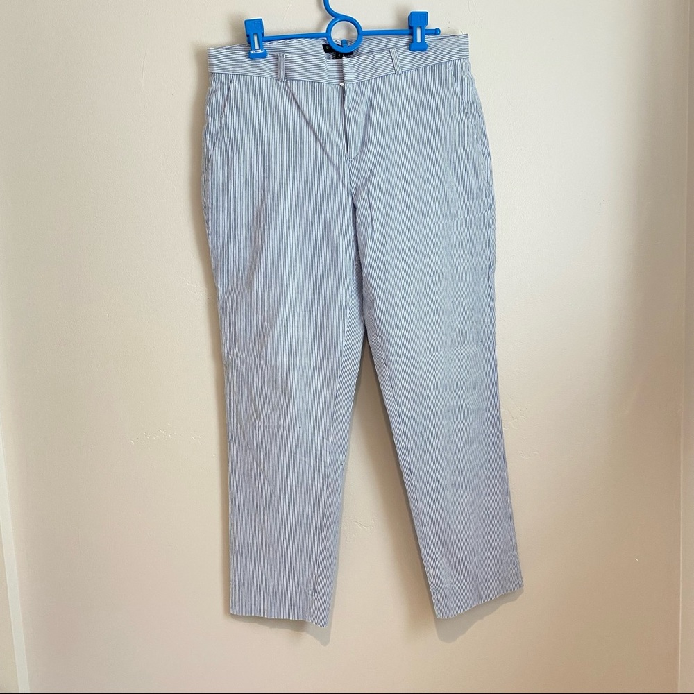 Banana Republic Size 6 Blue and White Pinstriped Women’s Trousers